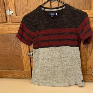 Univibe short-sleeve v-neck tee grey, black, red.